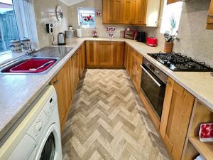 Kitchen- click for photo gallery